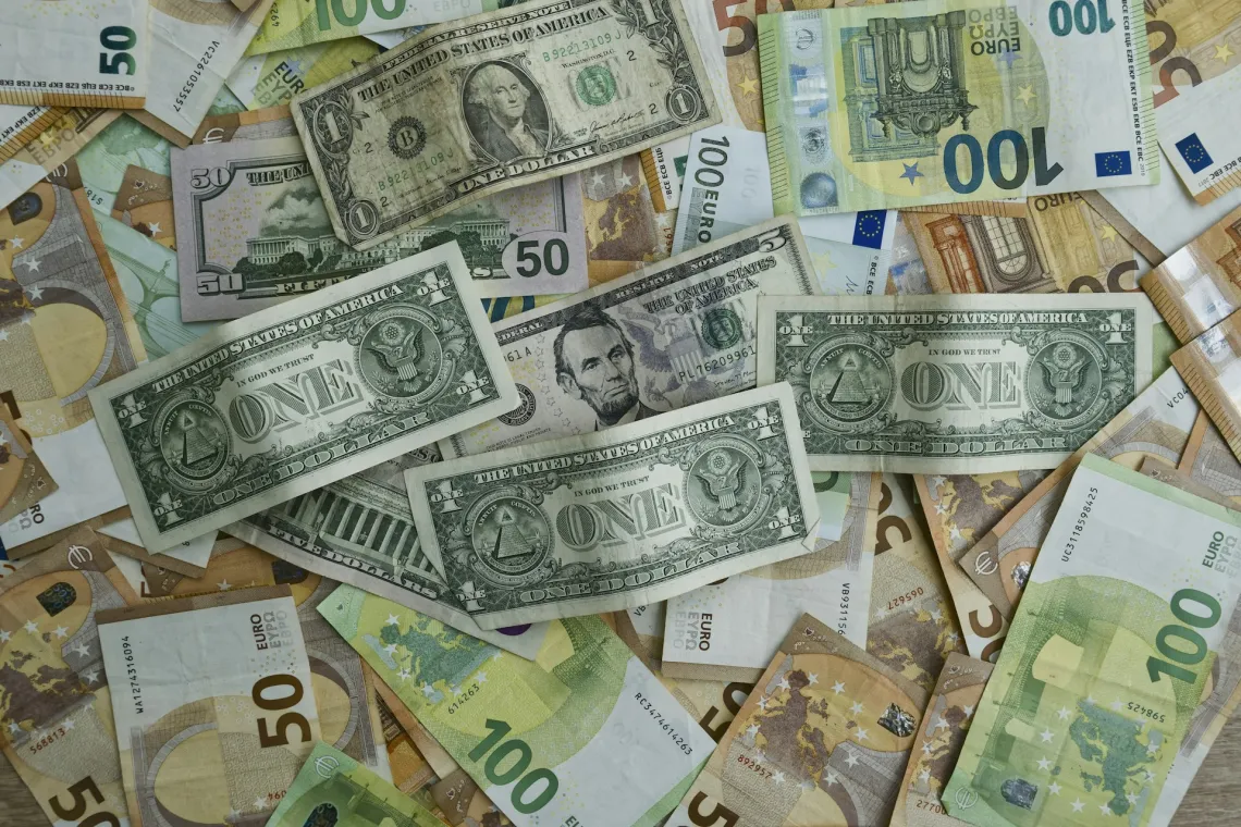 Kurs dolara do złotego – najnowsze notowania USD/PLN na 3 kwietnia 2026