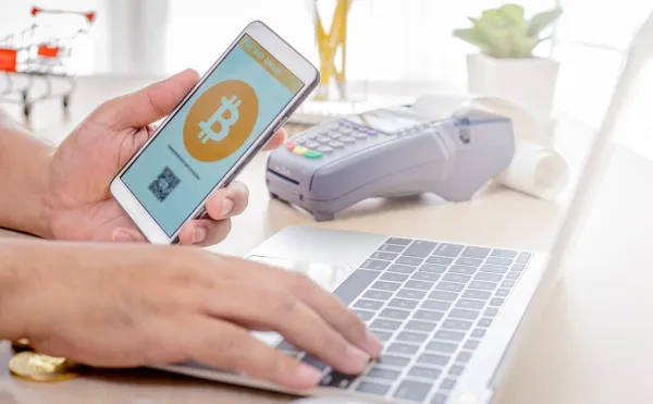 Kryptowaluty w realu: przewodnik po bankomatach bitcoin