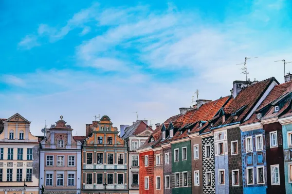 Ceny mieszkań spadają, ale Polacy biorą rekordowo dużo kredytów hipotecznych — raport AMRON-SARFiN za Q1 2026