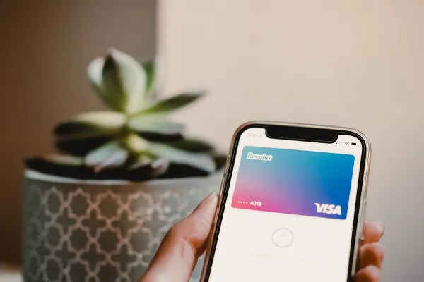 Revolut – Czy naprawdę warto? Analiza korzyści i ryzyka korzystania z tej platformy